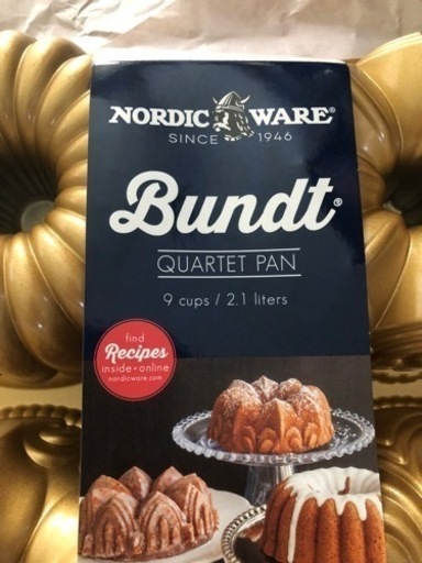 オーブン調理器具NordicWare Bundt Quartet Pan新品未使用