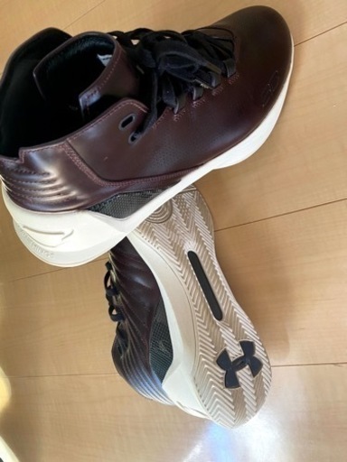 美品　Under Armour Curry3 限定版 レザー バスケットボールシューズ