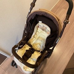 Aprica ベビーカーの画像