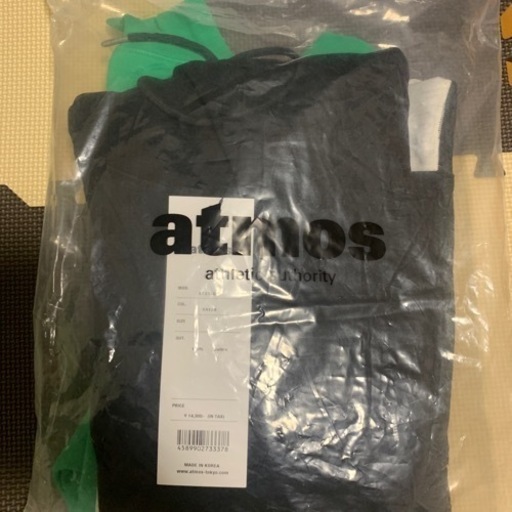 atmos パーカー