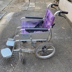 車イスの画像