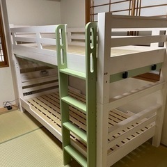二段ベッド