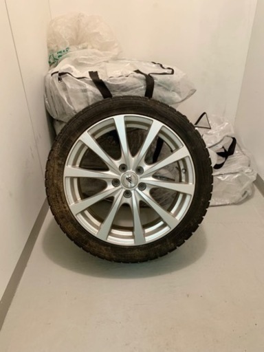 スタッドレスタイヤ（ホイール付） 5穴　215/45R17