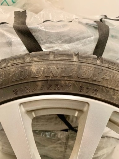 スタッドレスタイヤ（ホイール付） 5穴　215/45R17