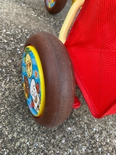 値下げしました　アンパンマン三輪車　定価20,900円　美品です