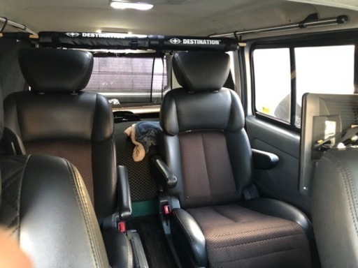 ハイエース　キャプテンシート