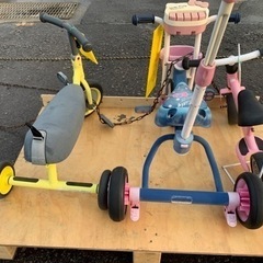幼児用乗り物の画像