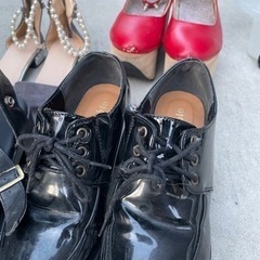 0円■女性物22.5〜23cm 靴５点　サンダル　パンプスの画像