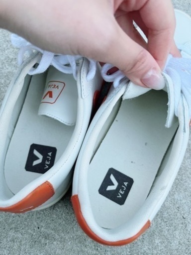 値下げします定価25000   VEJA ブランド　スニーカー　