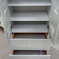 ★週末限定お値引き★  チェスト 白 H122×D39×W60 クリーニング済み TJ003の画像