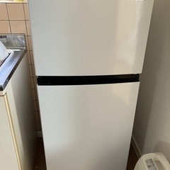 冷凍冷蔵庫　HISENSE 2021年製　HR-B1202 の画像