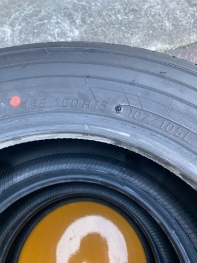 ★夏用タイヤ 195/80R/15
