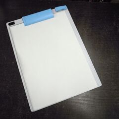 ③クリップボード スマートバリュー 70枚セット A4 タテ グレー×ライトブルー 折りたたみコンテナ50L付き 事務用品 まとめて ☆ 札幌市 北区 屯田 の画像