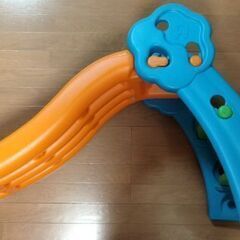 室内用滑り台（トイザらス）＋アンパンマンジョイパレット(JOYPALETTE) アンパンマン どこがあくかな?かぎパズルの画像