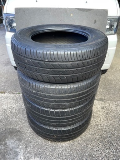 はめ替え工賃込み！215/65R16 TOYOトランパスMPZ 中古4本セット！19年製