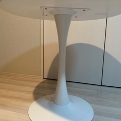 丸テーブル　ホワイトの画像