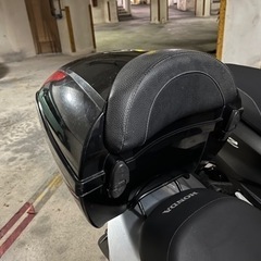 取引成立しました。ホンダ純正？リアボックスの画像