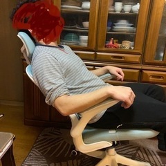 デスクチェア　オフィスチェア　ロッキング機能付きの画像