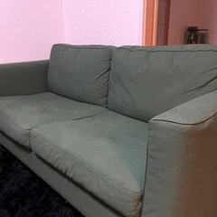 【値下げしました】IKEA  2人掛けソファ  ダークグリーンの画像