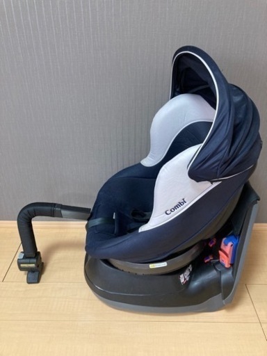 Combi チャイルドシート