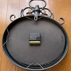 CHEVAL  NOIR 掛け時計。壁が芸術の一部になるビィンテージ掛け時計。レトロな感じの掛け時計。どの部屋にもぴったり。の画像