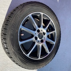 トヨタ　アクア　タイヤ　ホイール