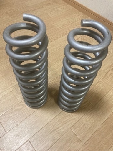 ハイラックス　リフトアップ　スプリング　ジャオス