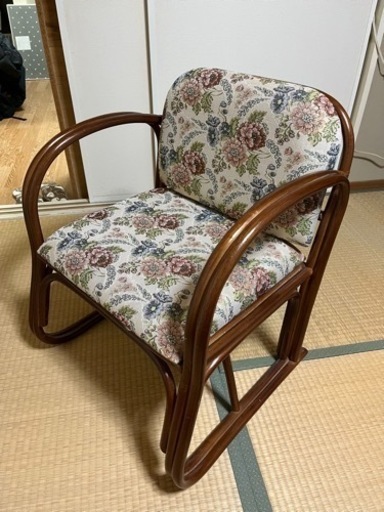 籐らくらく座椅子　籐製チェア　椅子　ローチェア