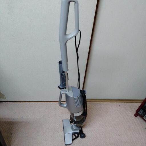 単身、学生さんに最適!ツインバードサイクロン掃除機