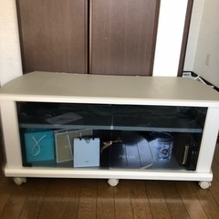 お取引き先が決まりました　　テレビ台
