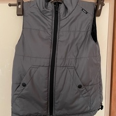 bebe ベストジャンパーの画像