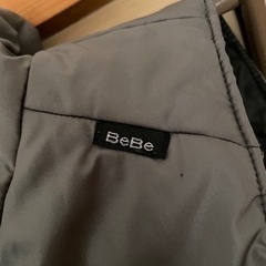bebe ベストジャンパーの画像