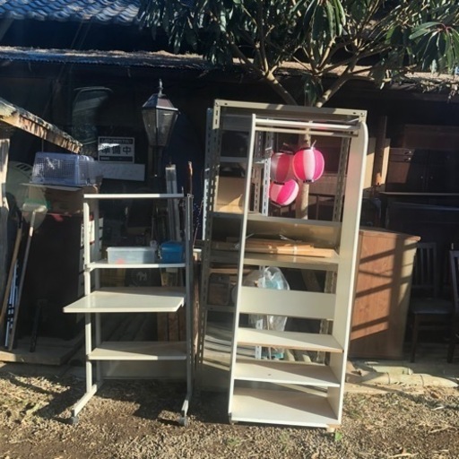 家具、早いもの勝ち、車で引き取って