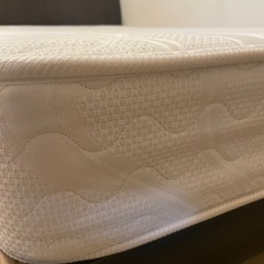 最終価格❗️ 木製高級シングルベッドの画像