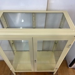 IKEA★カギ付きガラスコレクションケース★近隣自社配送可能