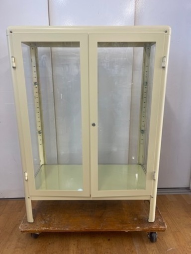 IKEA★カギ付きガラスコレクションケース★近隣自社配送可能