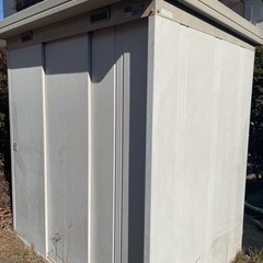 イナバ物置の画像