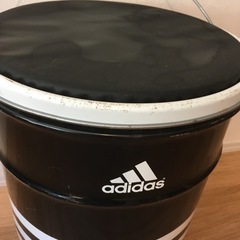 アディダス　アディ缶　引取のみの画像