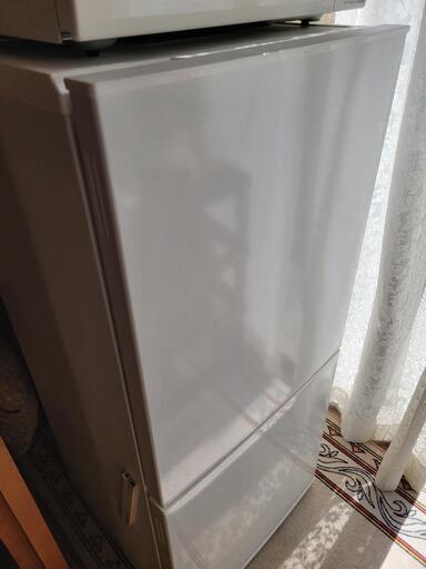単身用冷蔵庫(電子レンジと19ｲﾝﾁテレビ)