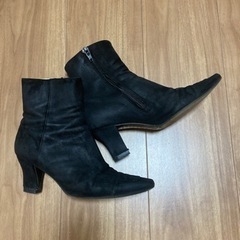 シャネルCHANEL ショートブーツ 23.0cmの画像
