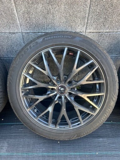 レオニスMX 80系ノア、ヴォクシー  17インチ PCD114.3 バリ溝