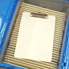 クリップボード 1枚あたり30円～☆まとめ買いがお得☆A4サイズ タテ型 バインダー  ペンホルダー付き A4タテ 札幌市 清田区 平岡の画像
