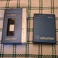 初代WALKMAN（ジャンク） + FM WALKMANの画像