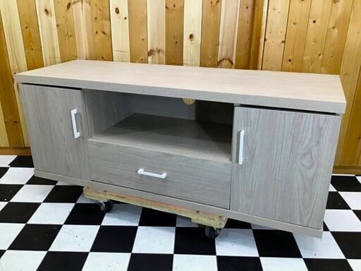カジュアルTVボード　1180×390×450　引き出し収納付き　シンプルデザイン　家具　住まい