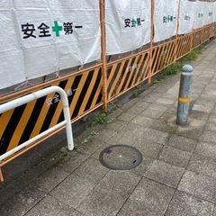 道路工事の交通誘導員☆毎日14時に早上がり有り！ 25万円以上稼げます！定年退職した方も活躍中！の画像