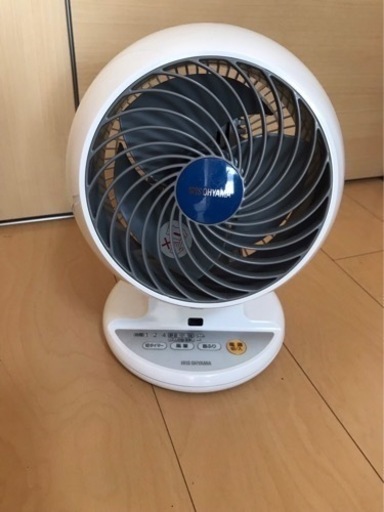 お値下げしました♪アイリスオーヤマ　強力サーキュレーター　ホワイト