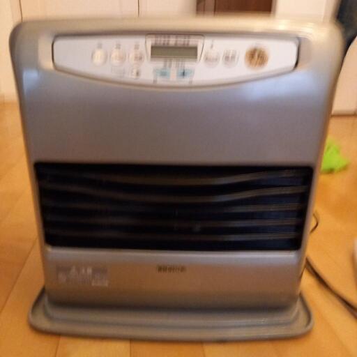 (電動給油ポンプ\u0026石油入れ２)石油ストーブ一式