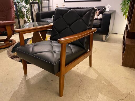 宇都宮でオシャレな家具を探すなら『オトワリバース！』カリモク karimoku Kチェア 1シーター ブラック カリモク家具 椅子 中古品