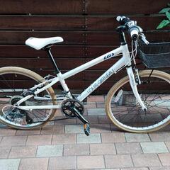 美品 LOUIS GARNEAU 子供用自転車 ホワイト ルイガノ 子供用自転車24インチ ホワイト LOUIS GARNEAU J24 CROSS