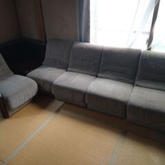 カリモクのソファー